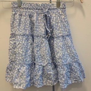 Princess Polly blue and white floral flowy short skirt